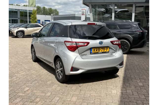 Toyota Yaris (2020) thumbnail 4