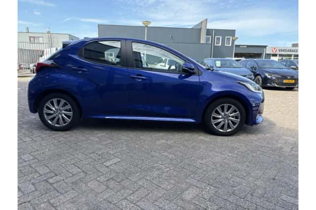 Toyota Yaris (2023) thumbnail 5