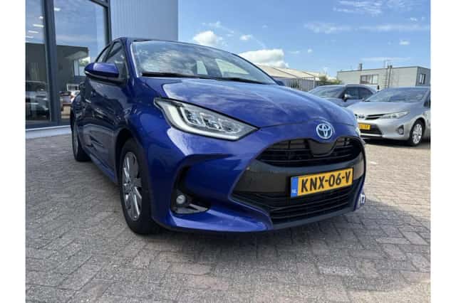 Toyota Yaris (2023) thumbnail 6
