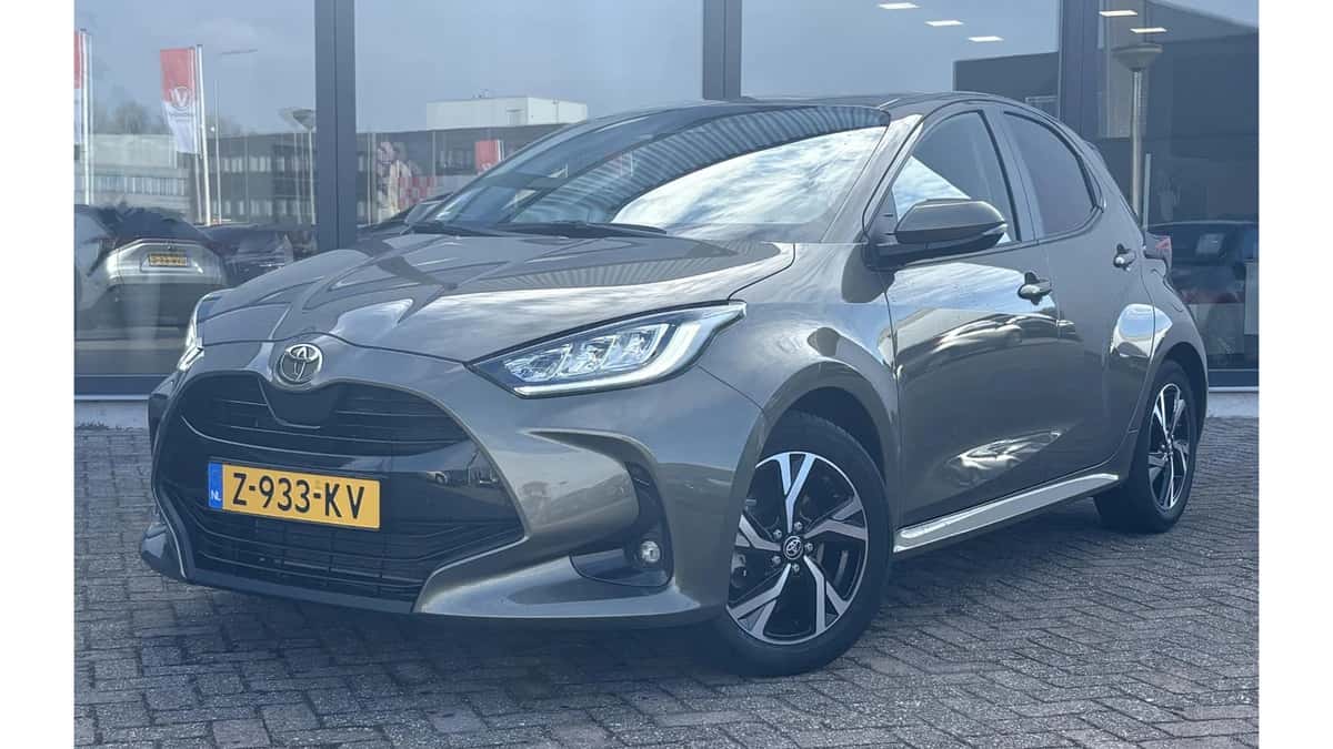 Toyota Yaris (2024) — foto 1