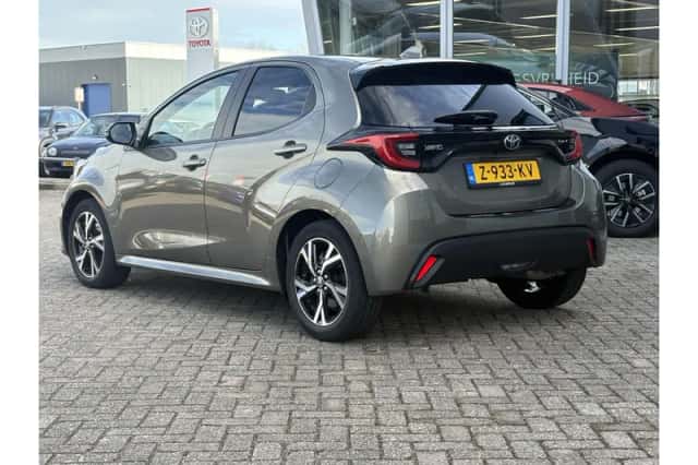 Toyota Yaris (2024) thumbnail 4