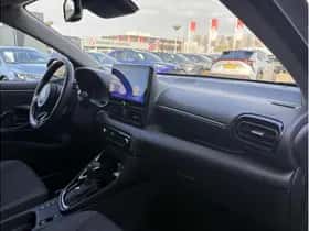 Toyota Yaris (2024) thumbnail 7