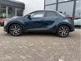 Toyota C-HR (2025) thumbnail 3