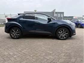 Toyota C-HR (2025) thumbnail 6