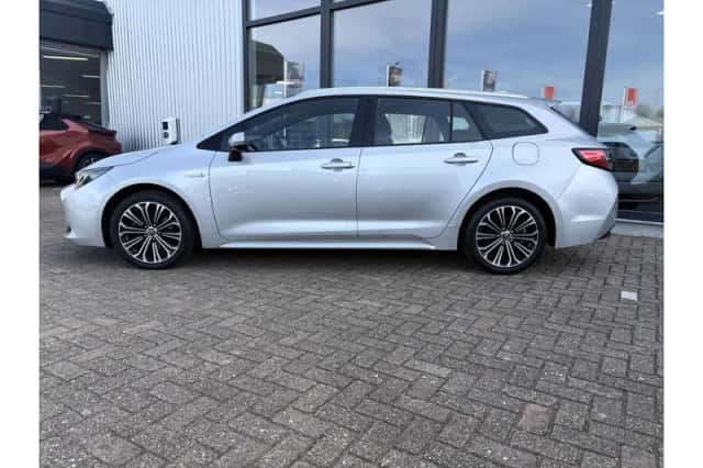 Toyota Corolla (2019) thumbnail 3