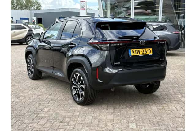 Toyota Yaris Cross (2024) thumbnail 4