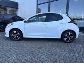 Toyota Yaris (2025) thumbnail 3