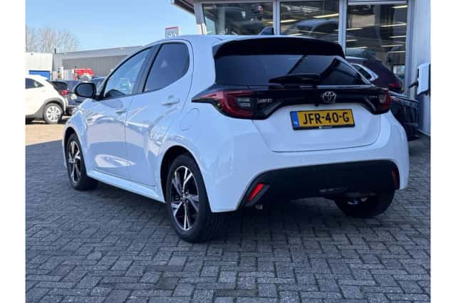 Toyota Yaris (2025) thumbnail 4