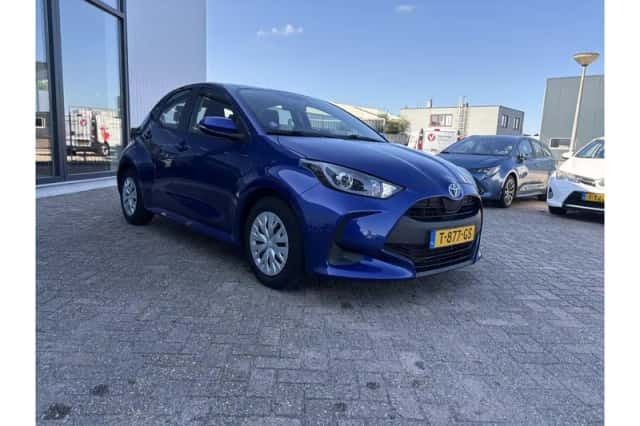 Toyota Yaris (2023) thumbnail 6