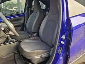 Toyota Aygo X (2023) thumbnail 7