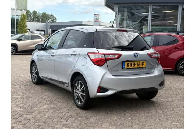 Toyota Yaris (2020) thumbnail 4