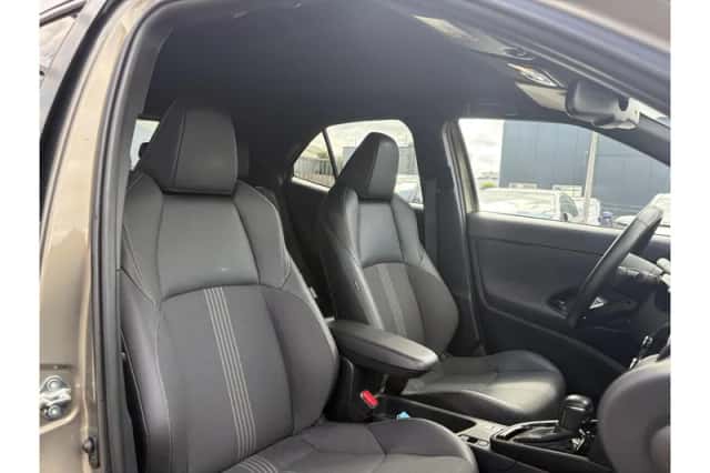 Toyota Yaris Cross (2023) thumbnail 2