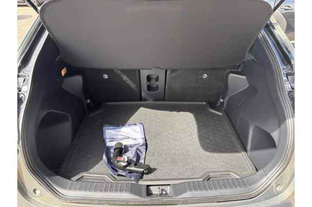 Toyota Yaris Cross (2023) thumbnail 4