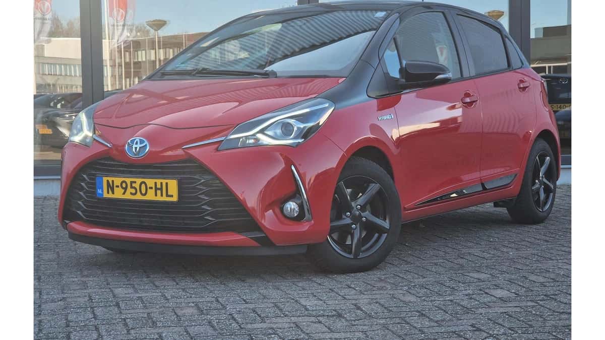Toyota Yaris (2018) — foto 1
