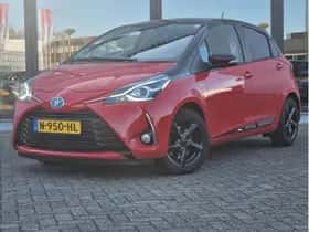 Toyota Yaris (2018) thumbnail 2