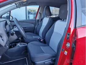 Toyota Yaris (2018) thumbnail 13