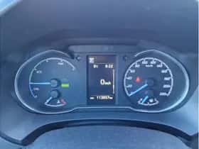 Toyota Yaris (2018) thumbnail 15