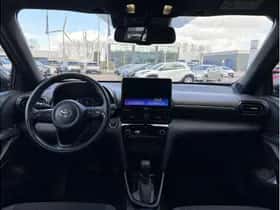 Toyota Yaris Cross (2024) thumbnail 2