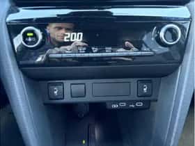 Toyota Yaris Cross (2024) thumbnail 18