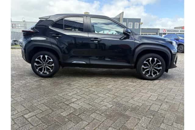 Toyota Yaris Cross (2024) thumbnail 5