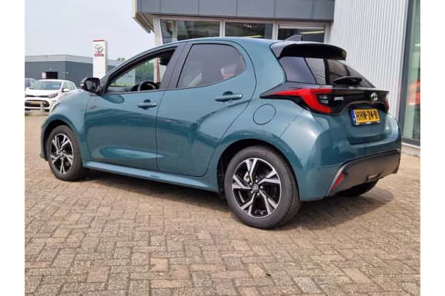 Toyota Yaris (2025) thumbnail 3