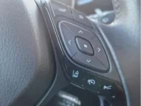 Toyota C-HR (2020) thumbnail 14
