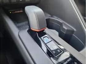 Toyota C-HR (2025) thumbnail 17