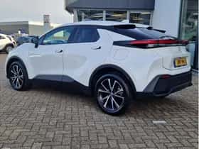 Toyota C-HR (2025) thumbnail 3