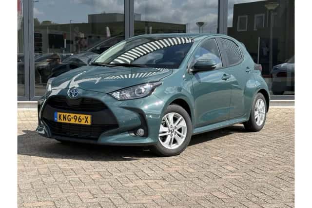 Toyota Yaris (2025) thumbnail 1