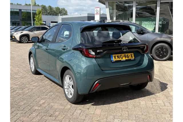 Toyota Yaris (2025) thumbnail 4
