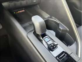 Toyota C-HR (2025) thumbnail 18