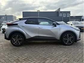 Toyota C-HR (2025) thumbnail 5