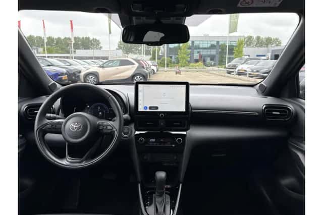 Toyota Yaris Cross (2025) thumbnail 2