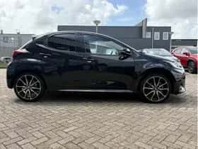 Toyota Yaris (2024) thumbnail 6