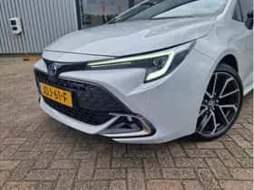 Toyota Corolla (2025) thumbnail 2
