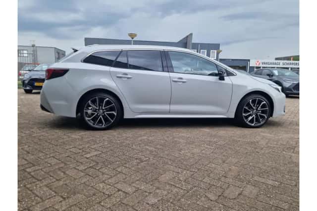 Toyota Corolla (2025) thumbnail 6