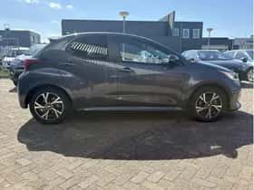 Toyota Yaris (2025) thumbnail 6