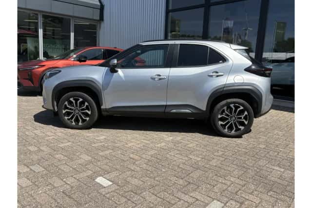 Toyota Yaris Cross (2025) thumbnail 3