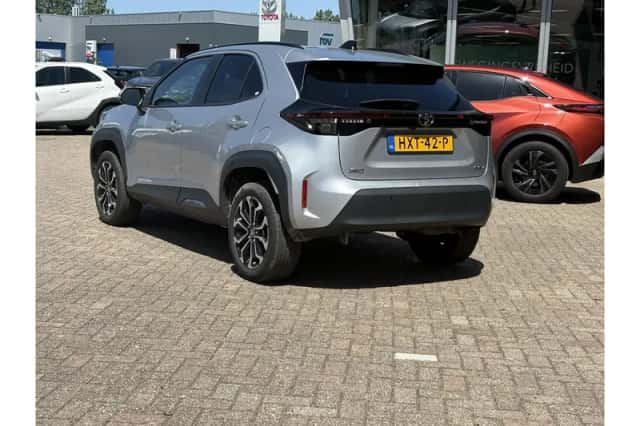 Toyota Yaris Cross (2025) thumbnail 4