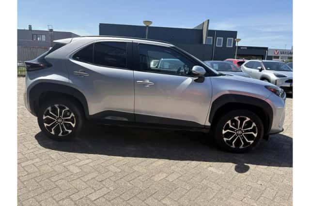 Toyota Yaris Cross (2025) thumbnail 5
