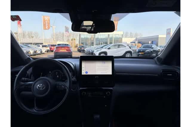 Toyota Yaris Cross (2025) thumbnail 2