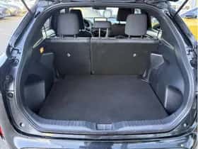 Toyota Yaris Cross (2025) thumbnail 5