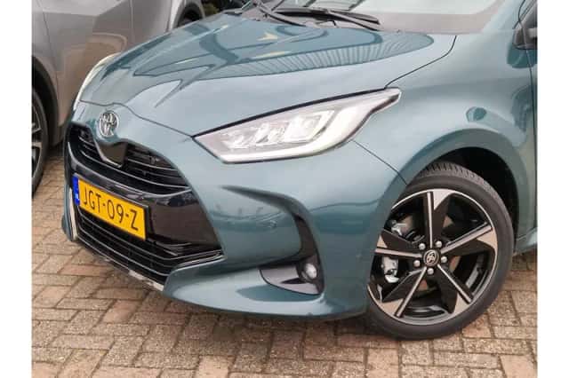 Toyota Yaris (2025) thumbnail 2