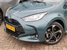 Toyota Yaris (2025) thumbnail 2