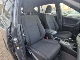 Toyota RAV4 (2018) thumbnail 7