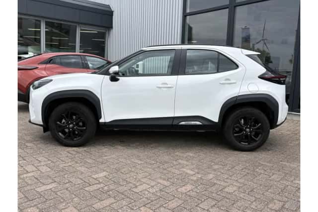 Toyota Yaris Cross (2023) thumbnail 3