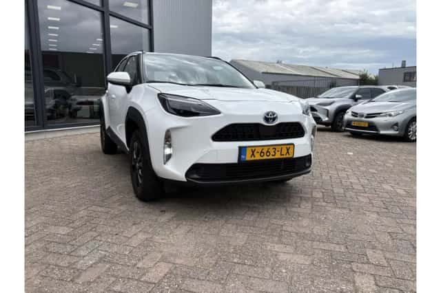 Toyota Yaris Cross (2023) thumbnail 6