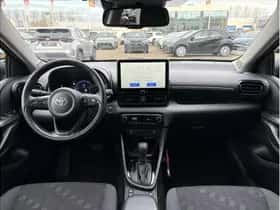Toyota Yaris (2025) thumbnail 2