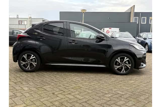 Toyota Yaris (2025) thumbnail 5
