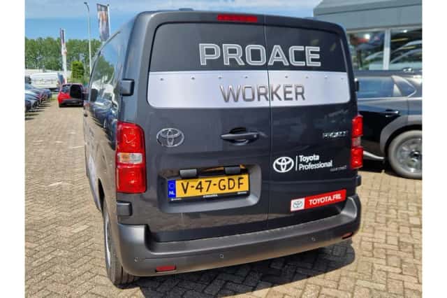 Toyota Proace (2024) thumbnail 3